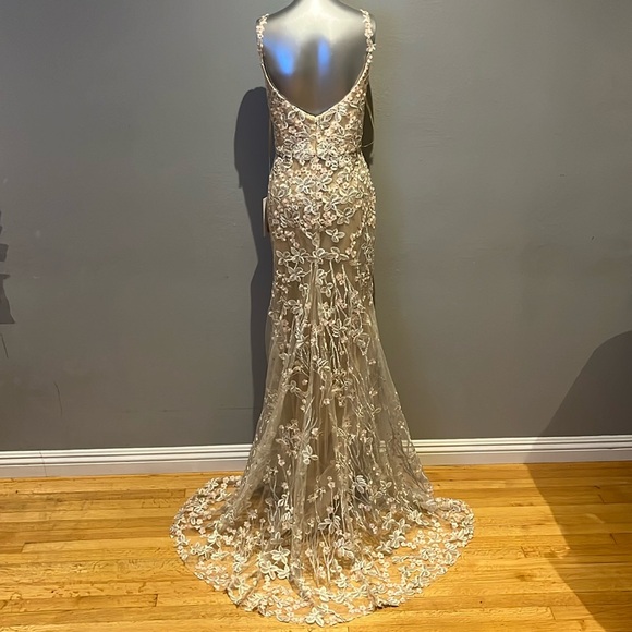 Mac Duggal Floral Embroidered Corset Bodice Gown NWT - Picture 3 of 17